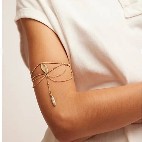 NWT Free People The Protector Arm Cuff in Gold - Picture 1 of 3